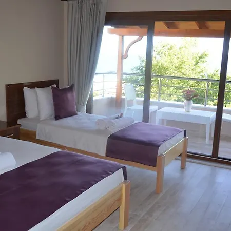 Ada Hotel
