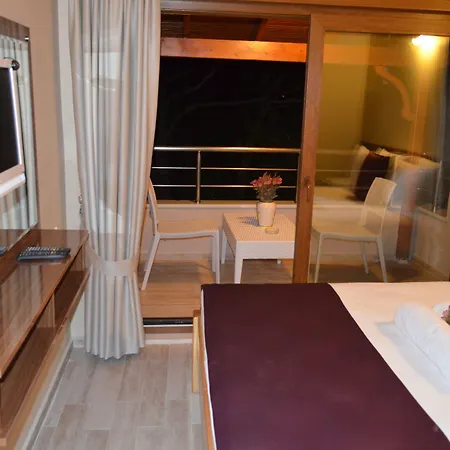 Ada Hotel Marmara Adasi