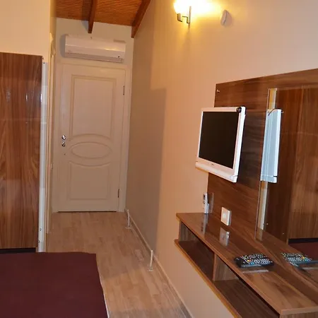 Hotel Ada