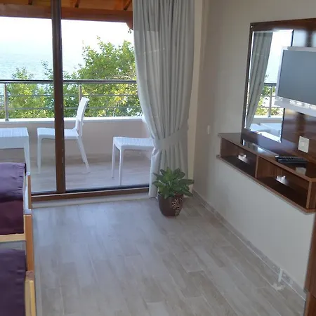 Ada Hotel Marmara Adasi